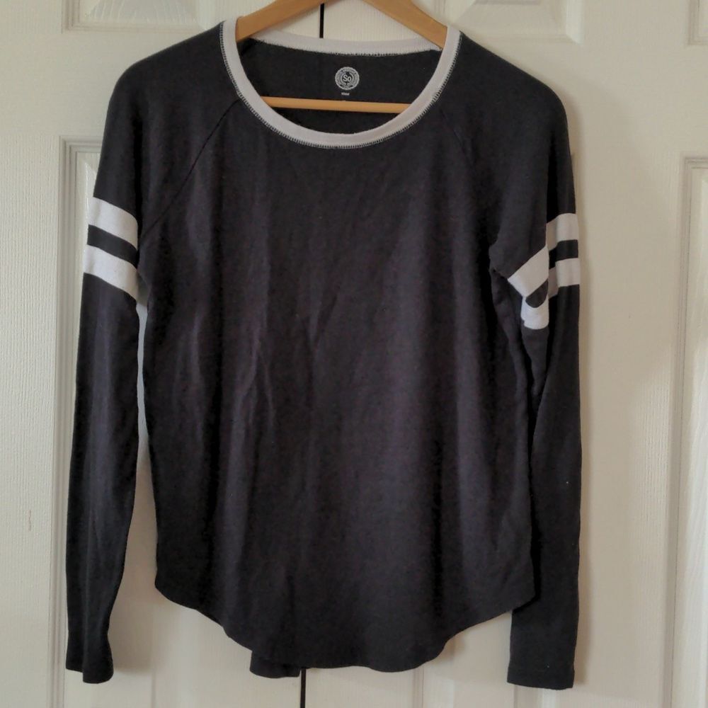 Authentic American women's apparel relaxed long sleeve tee s